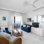 Seaside By Luxlikehome